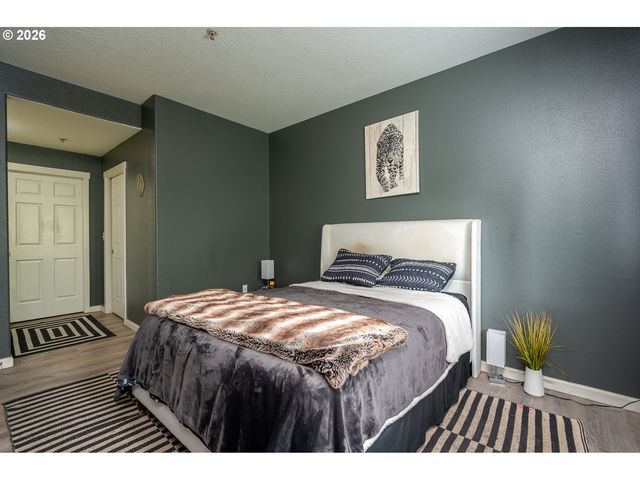 14925 Sw SANDHILL Loop 102, Beaverton, OR 97007