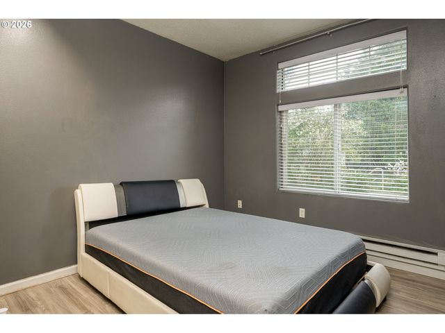 14925 Sw SANDHILL Loop 102, Beaverton, OR 97007