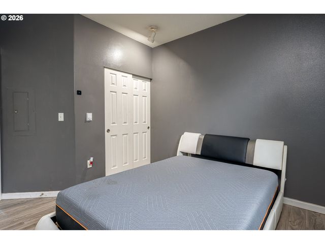 14925 Sw SANDHILL Loop 102, Beaverton, OR 97007