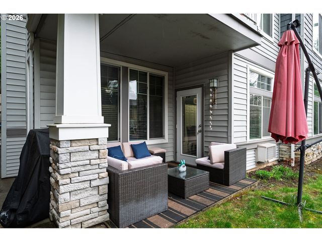 14925 Sw SANDHILL Loop 102, Beaverton, OR 97007