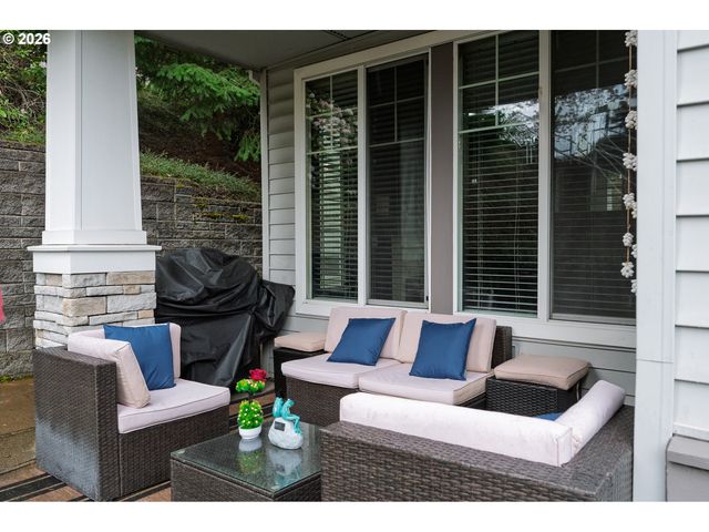 14925 Sw SANDHILL Loop 102, Beaverton, OR 97007