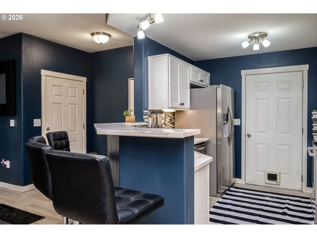 14925 Sw SANDHILL Loop 102, Beaverton, OR 97007