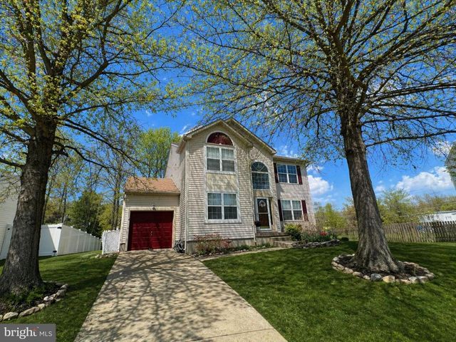 5 KRISTEN CT, Burlington Township, NJ 08016