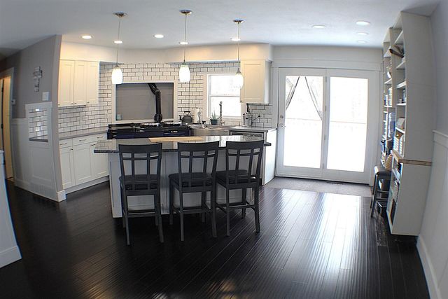 2212 Aurora Drive, Jackson, MI 49203