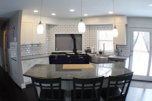 2212 Aurora Drive, Jackson, MI 49203