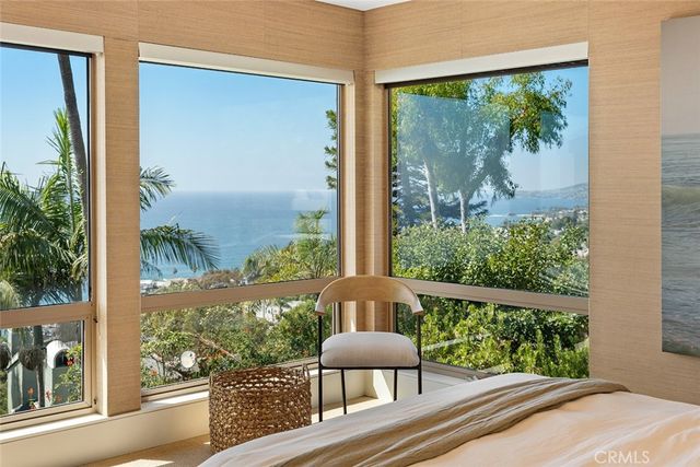 48 N Vista De Catalina, Laguna Beach, CA 92651