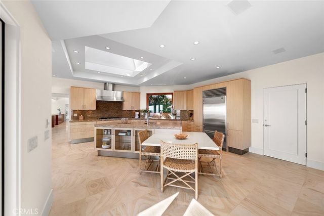 48 N Vista De Catalina, Laguna Beach, CA 92651