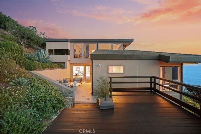 48 N Vista De Catalina, Laguna Beach, CA 92651