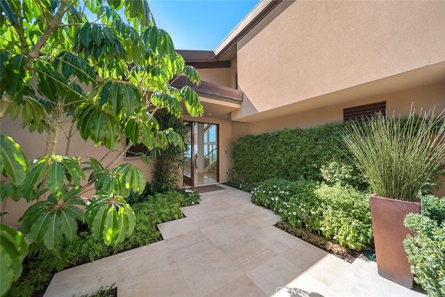 48 N Vista De Catalina, Laguna Beach, CA 92651