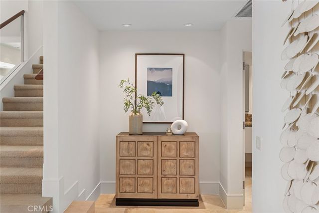 48 N Vista De Catalina, Laguna Beach, CA 92651