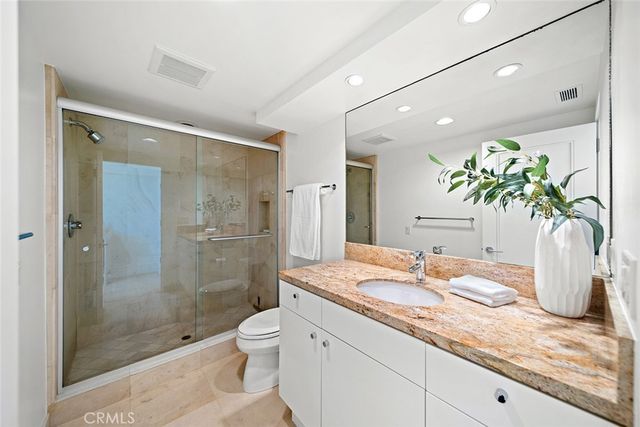 48 N Vista De Catalina, Laguna Beach, CA 92651