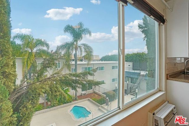 968 Larrabee Street 212, West Hollywood, CA 90069