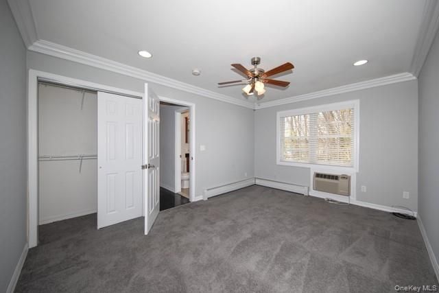 11 Pickwick Lane 11, North Babylon, NY 11703