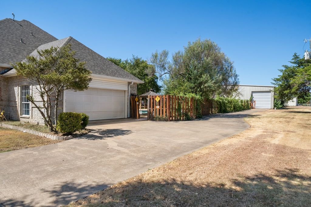 2941 N Mockingbird Lane, Midlothian, TX 76065 — photo 5