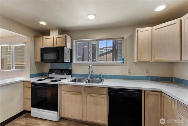 917 28th Avenue S, Seattle, WA 98144