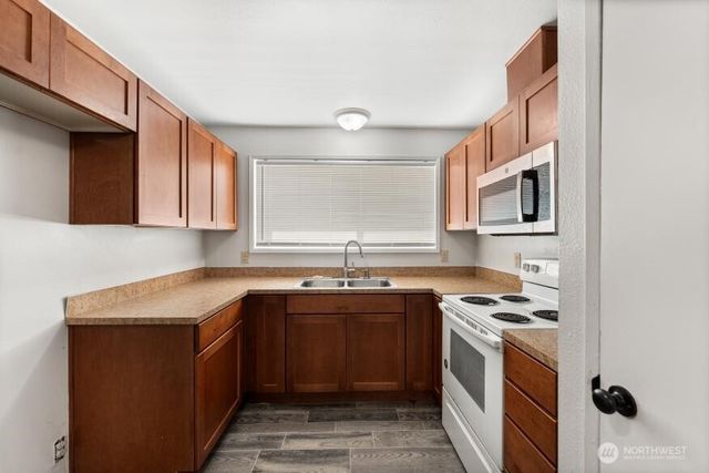 917 28th Avenue S, Seattle, WA 98144