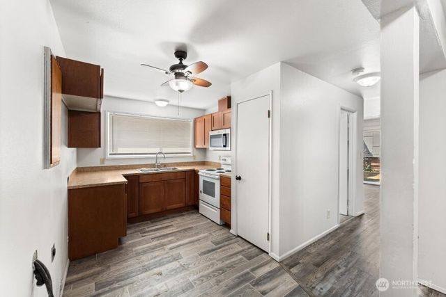 917 28th Avenue S, Seattle, WA 98144
