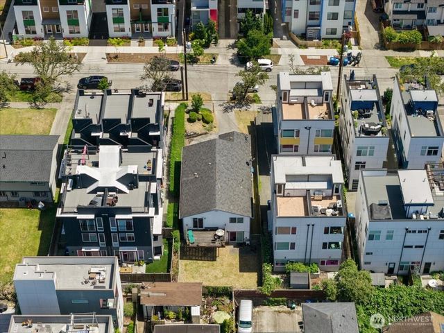 917 28th Avenue S, Seattle, WA 98144