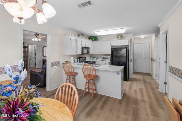 85 Susan Cove, Byram, MS 39272