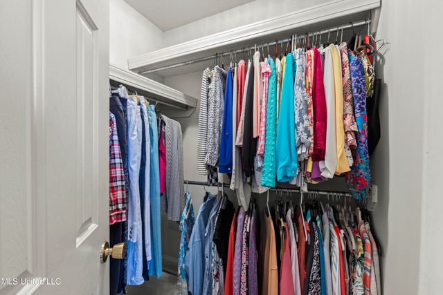 85 Susan Cove, Byram, MS 39272