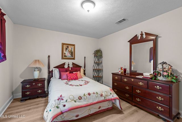 85 Susan Cove, Byram, MS 39272