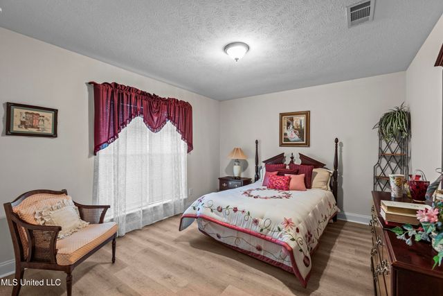 85 Susan Cove, Byram, MS 39272