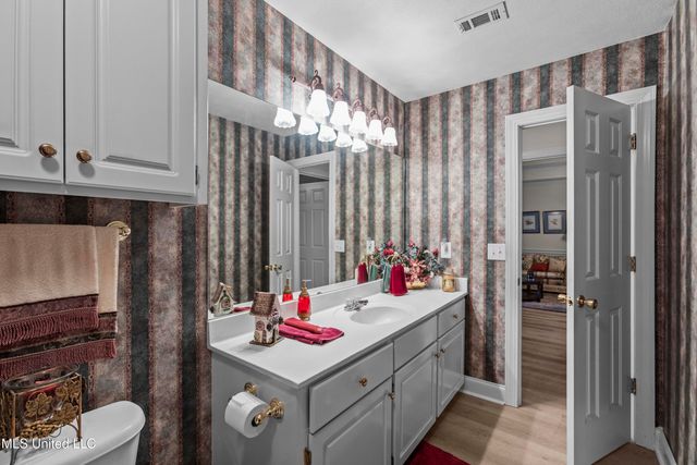 85 Susan Cove, Byram, MS 39272