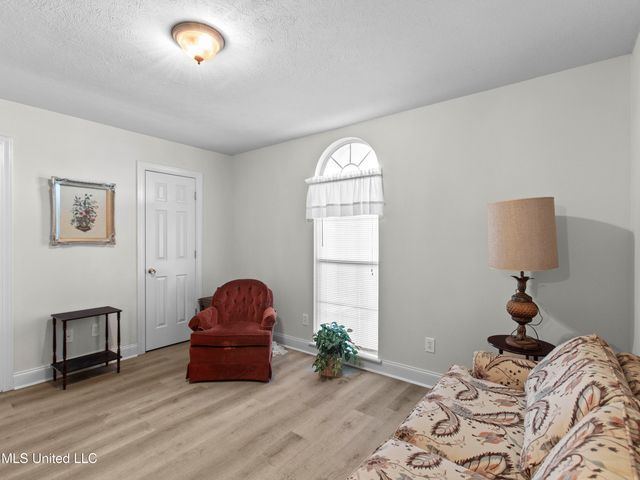 85 Susan Cove, Byram, MS 39272