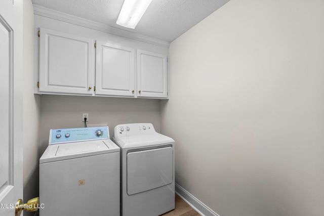 85 Susan Cove, Byram, MS 39272