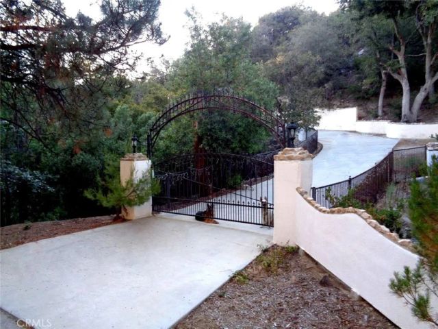 28620 Manitoba, Lake Arrowhead, CA 92352