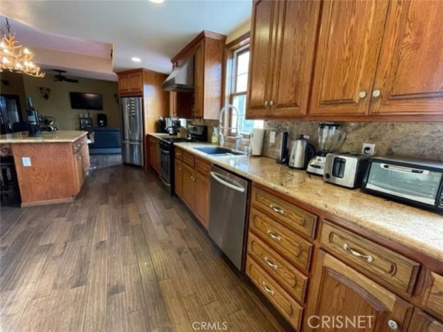 28620 Manitoba, Lake Arrowhead, CA 92352