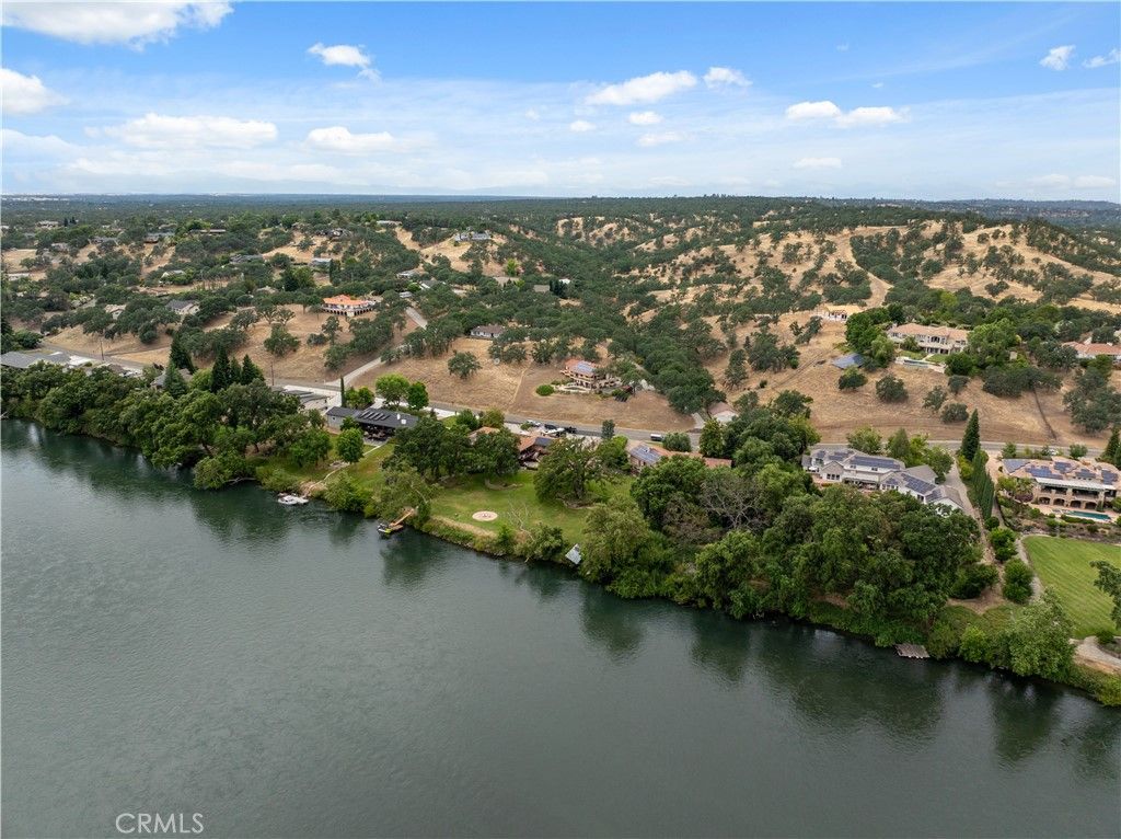 Image 5 of property listing at 22560 Adobe Road, Red Bluff, CA 96080