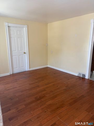 39 Webb Street, Hamden, CT 06517