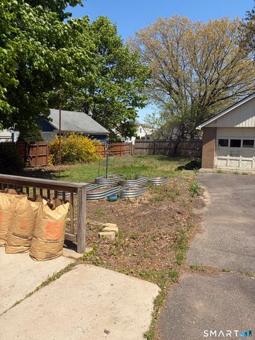 39 Webb Street, Hamden, CT 06517