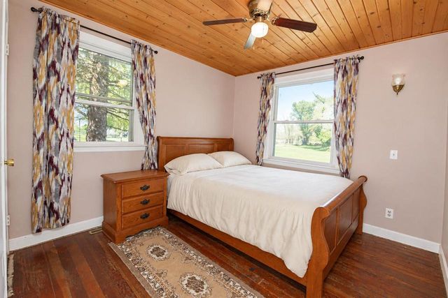 217 S LEE STREET, Appleton, WI 54915