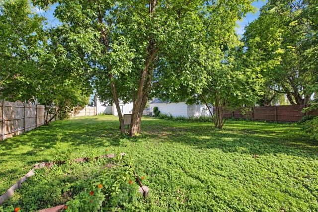 217 S LEE STREET, Appleton, WI 54915