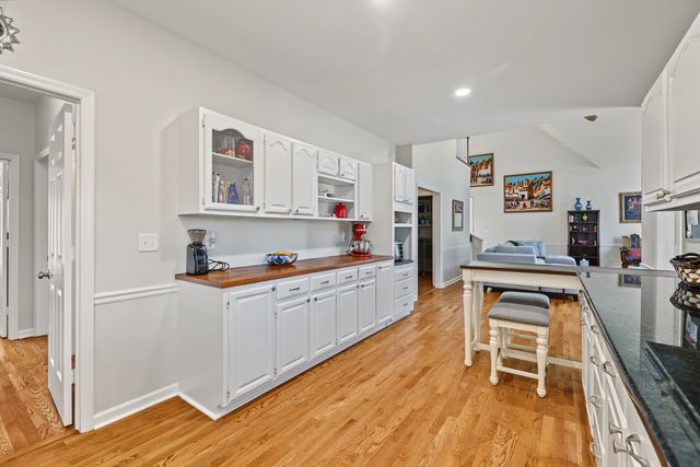 6125 Stillmeadow Dr, Nashville, TN 37211