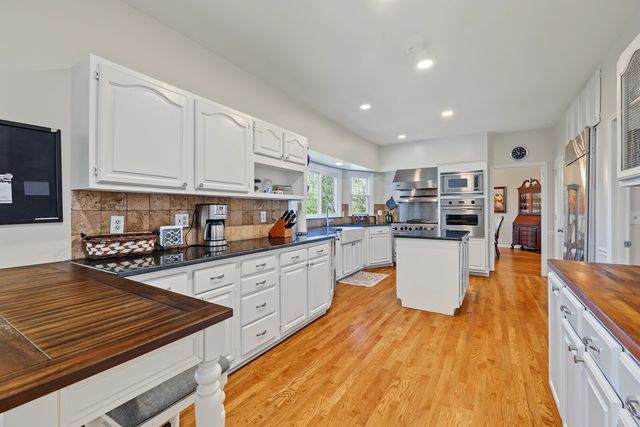 6125 Stillmeadow Dr, Nashville, TN 37211