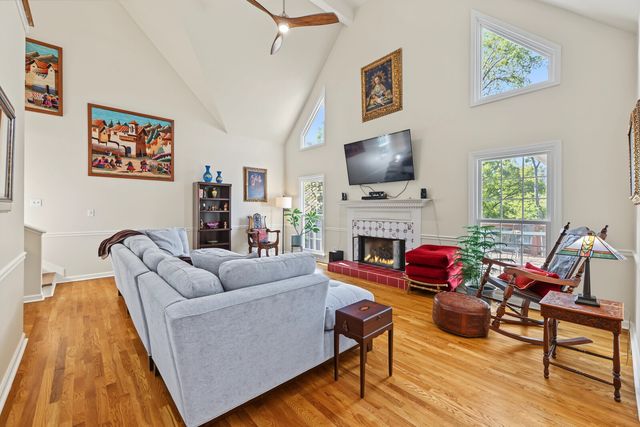 6125 Stillmeadow Dr, Nashville, TN 37211