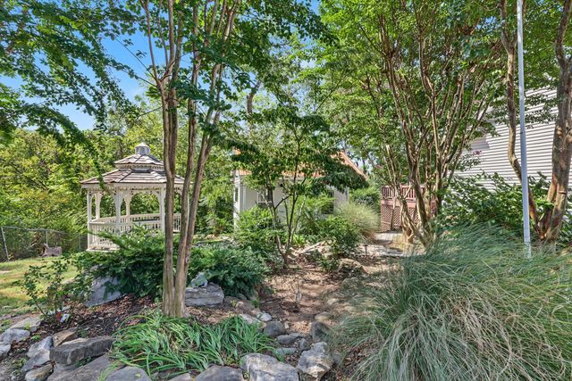6125 Stillmeadow Dr, Nashville, TN 37211