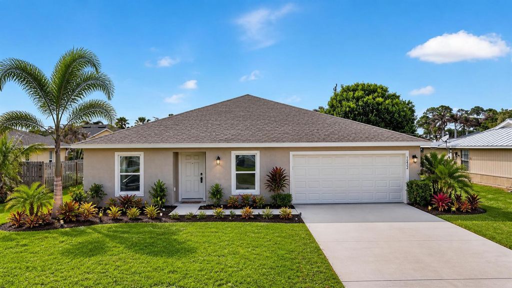 1932 SW Lennox Street, Port St. Lucie, FL 34953