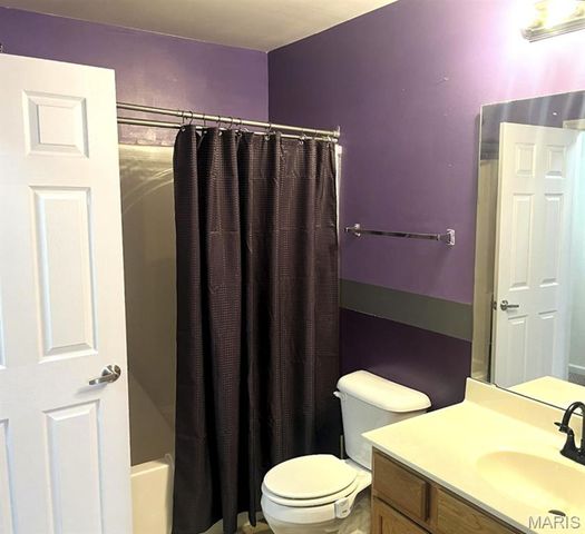 14122 Candlewyck Place Court, Florissant, MO 63034