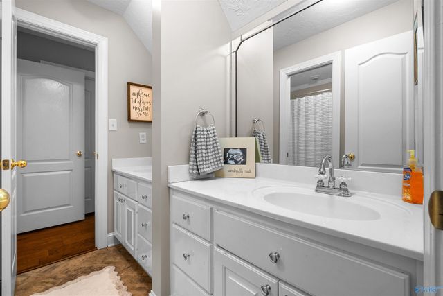 233 River Ridge Road, Gadsden, AL 35901