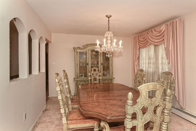1699 Meadowbrook Road, Merrick, NY 11566
