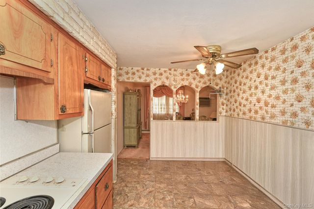 1699 Meadowbrook Road, Merrick, NY 11566