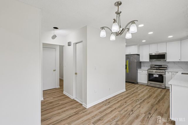 21 Wellington Court, Sayreville, NJ 08872