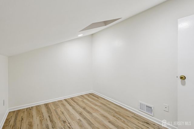 21 Wellington Court, Sayreville, NJ 08872