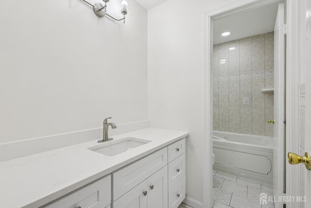 21 Wellington Court, Sayreville, NJ 08872