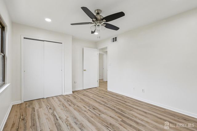 21 Wellington Court, Sayreville, NJ 08872