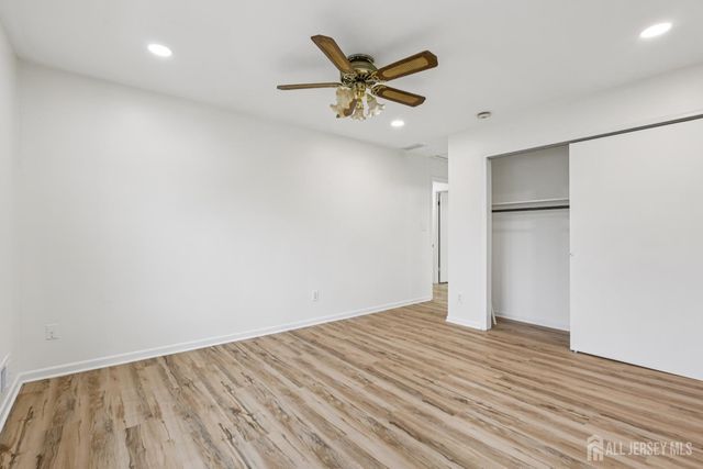 21 Wellington Court, Sayreville, NJ 08872